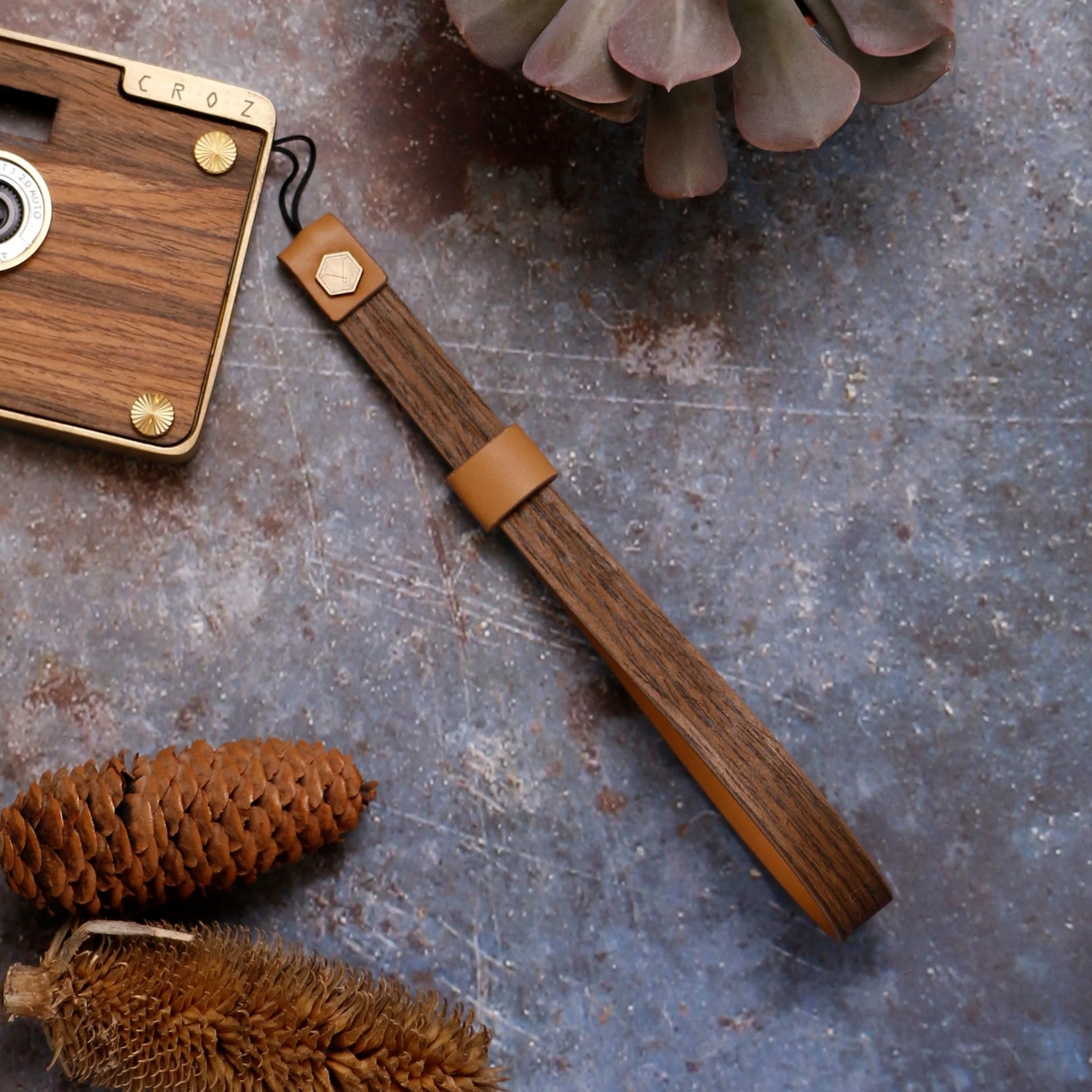 Woodgrain Pattern Strap - Image 5