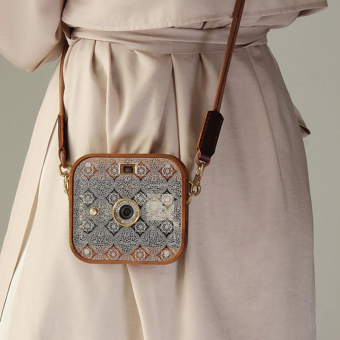 Thinkk&Shoot Case:: Vintage Patterned Glass - Image 4